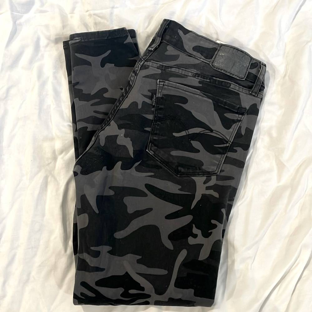 Levi Strauss 711 Skinny Black and gray camouflage jeans